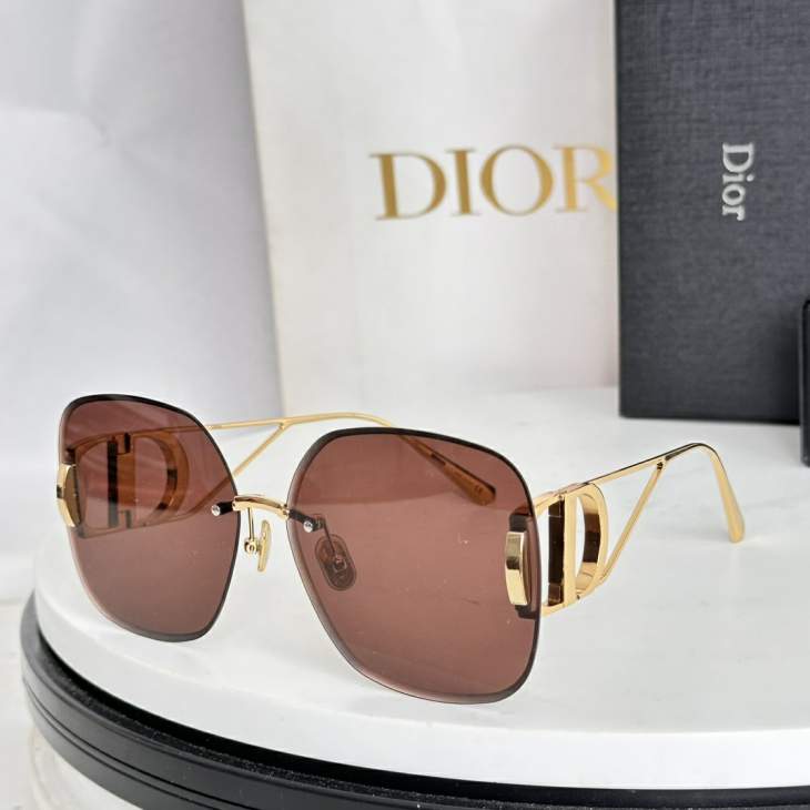 Picture of Dior Sunglasses _SKUfw77643916fw